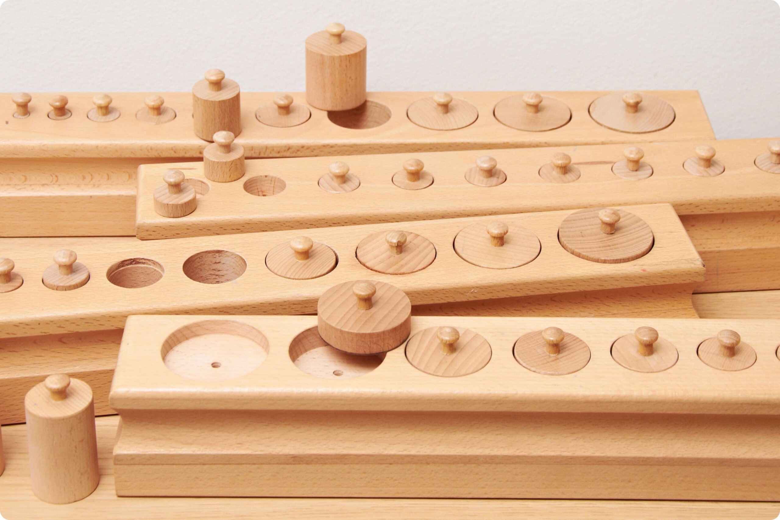 circle hole puzzle